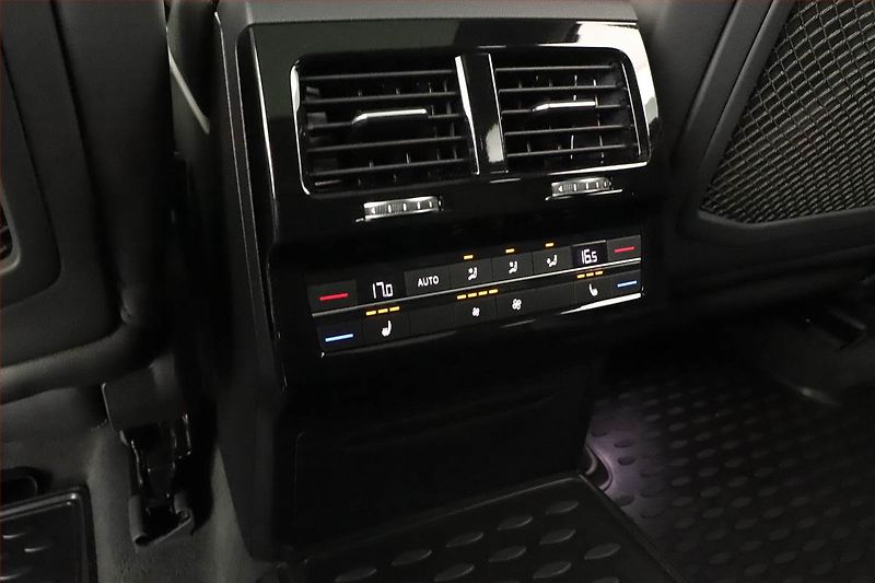 Volkswagen Touareg (2019) R-Line 3.0 TDI - fotka 22 z 29