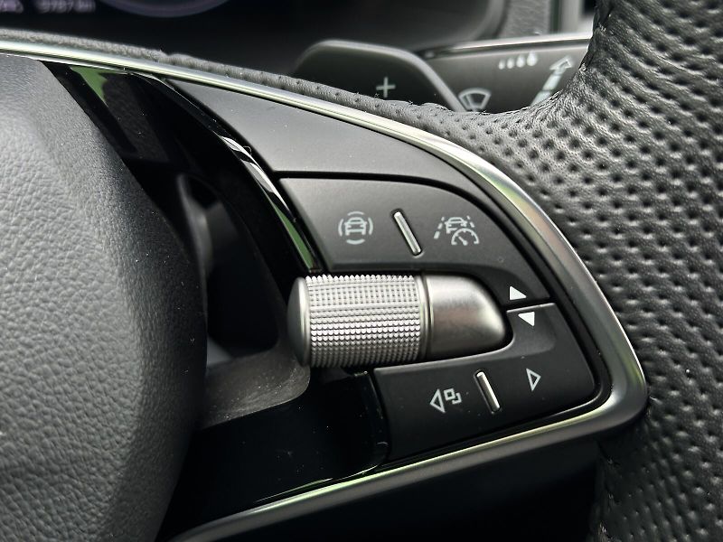 Škoda Karoq 2.0TDi 4x4 DSG 150PS Sportline - fotka 20 z 47