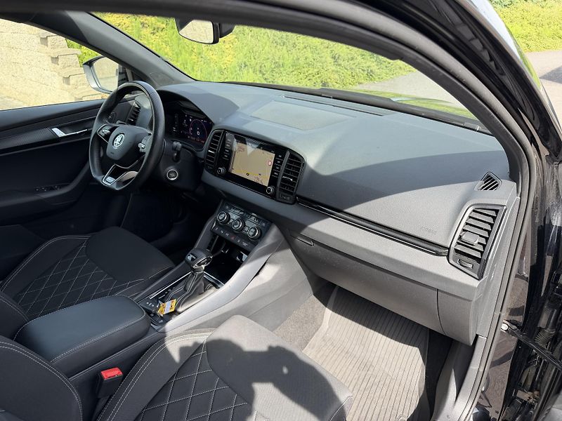 Škoda Karoq SPORT LINE 1,5TSi navi závěs  - fotka 15 z 22