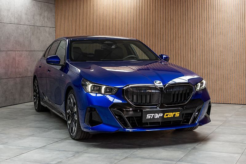 BMW Řada 5 540d xD ///M*ZÁRUKA*TAŽNÉ*ČR 1 - fotka 3 z 51