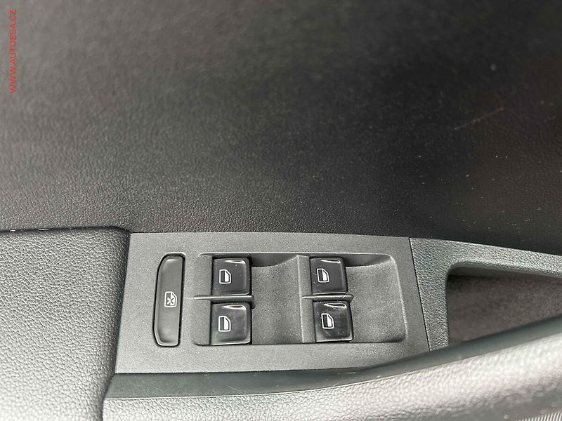 Škoda Octavia (2013) 1.4 TSI, autoAC - fotka 11 z 18