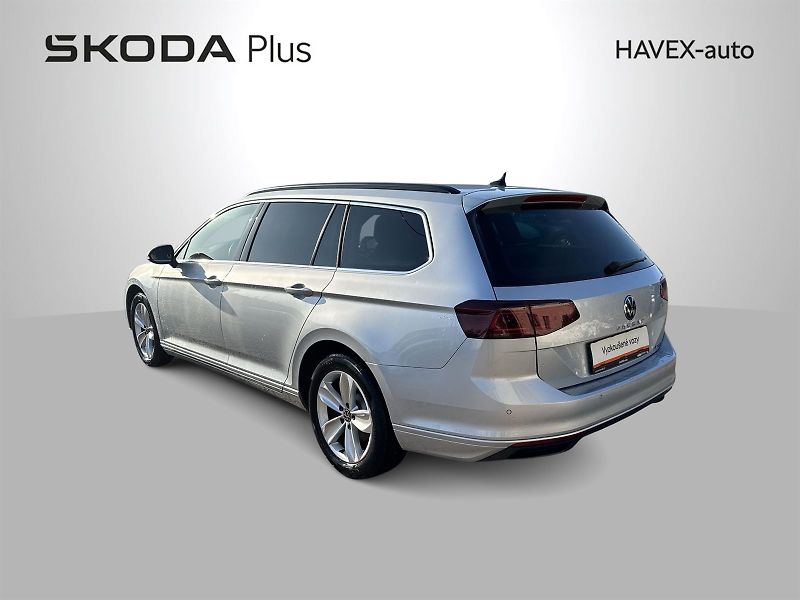 Volkswagen Passat (2023) Variant 2.0 TDI 4x4 DSG Busine - fotka 33 z 34