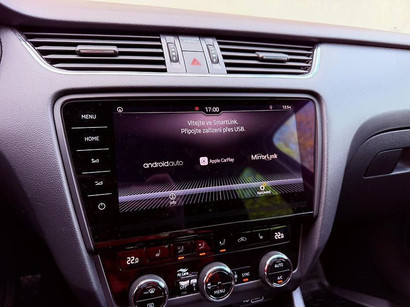 Škoda Octavia 2.0 TDi DSG 4x4 Ambition+ - fotka 24 z 32