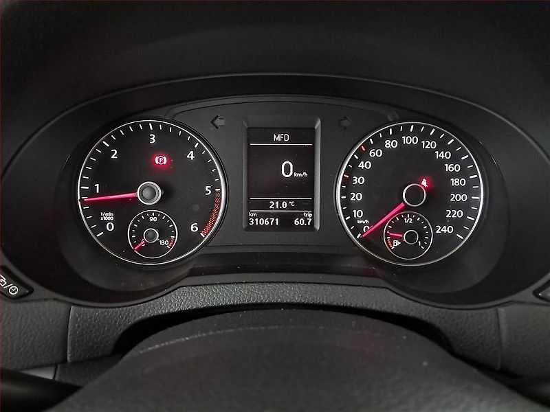 Volkswagen Sharan (2014) Highline 2.0 TDI, 4X4, Kůže - fotka 11 z 19