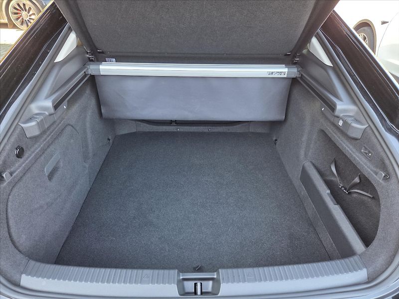 Škoda Superb 2,0 TDi DSG 4x4 L&K Tažné z. 1 - fotka 13 z 32
