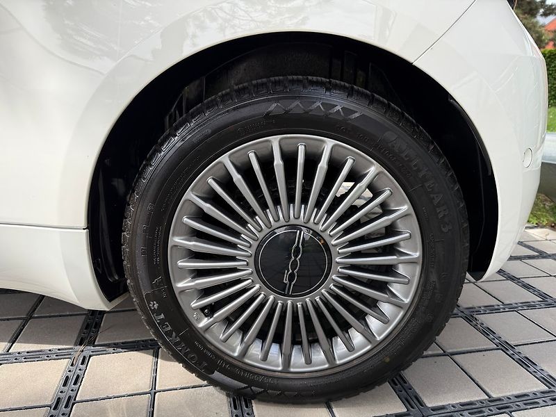 Fiat 500 --REZERVACE-- - fotka 8 z 34