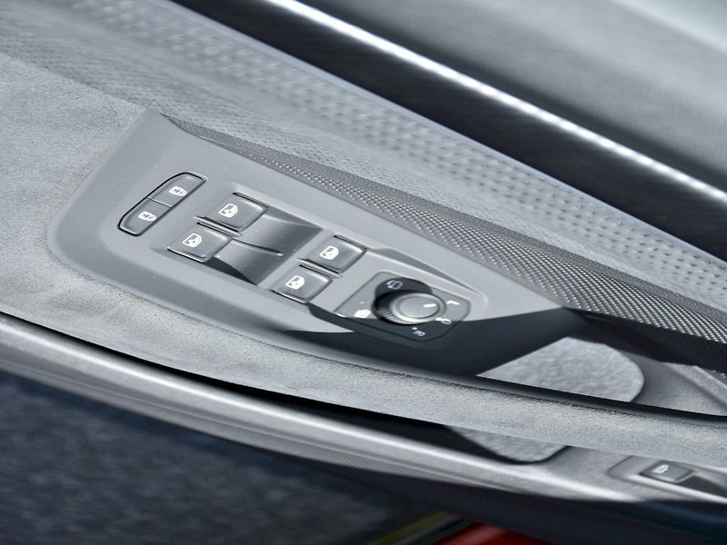 Škoda Superb (2025) Sportline 2.0 TSI 150 kW DSG - fotka 29 z 29