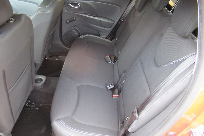 Renault Clio 0.9 TCe KLIMA VYHŘÍV. SEDADLA - fotka 14 z 20