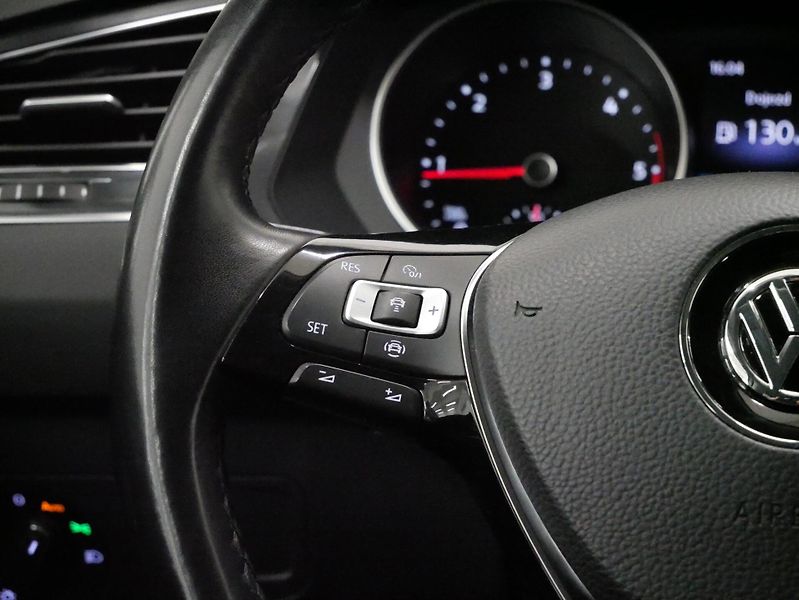 Volkswagen Tiguan Allspace - fotka 15 z 35