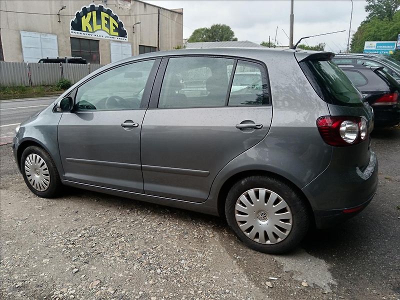 Volkswagen Golf Plus 1,6 i DSG  Goal - fotka 7 z 19