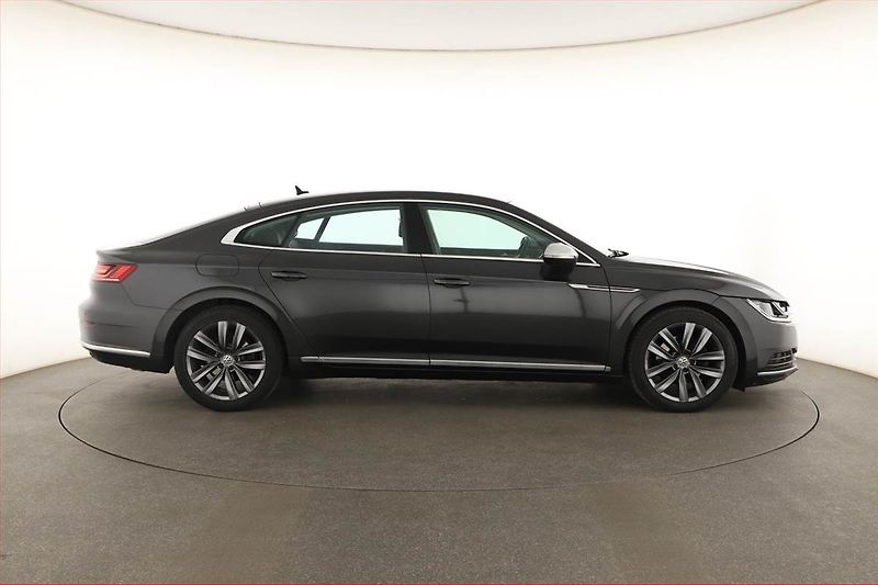Volkswagen Arteon (2019) Elegance 2.0 TSI - fotka 6 z 21