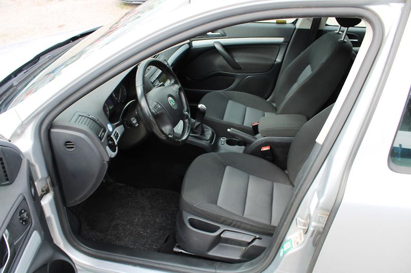 Škoda Octavia (2008) 1,9TDI KLIMA EL.OKNA ALUKOLA - fotka 9 z 17