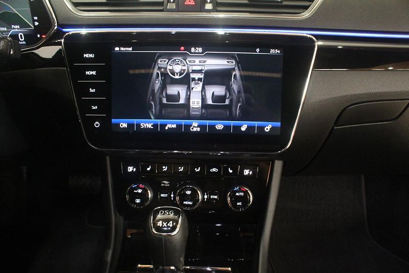 Škoda Superb (2019) 2.0TDI DSG L&K 4x4 Display - fotka 34 z 45