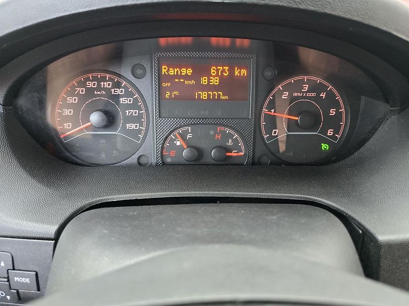 Peugeot Boxer L1H1 2,0HDI 81kW - DPH - fotka 15 z 20