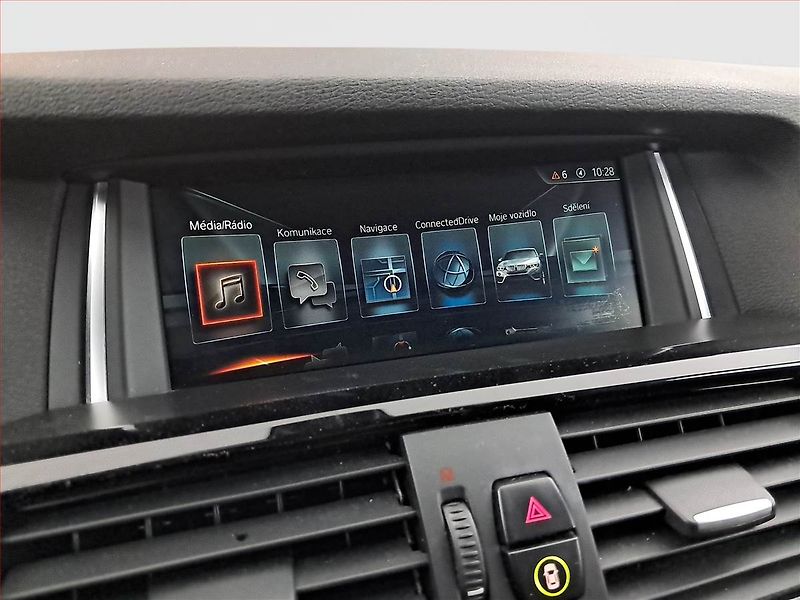BMW X4 (2016) xDrive30d, 4X4, Automat - fotka 16 z 21