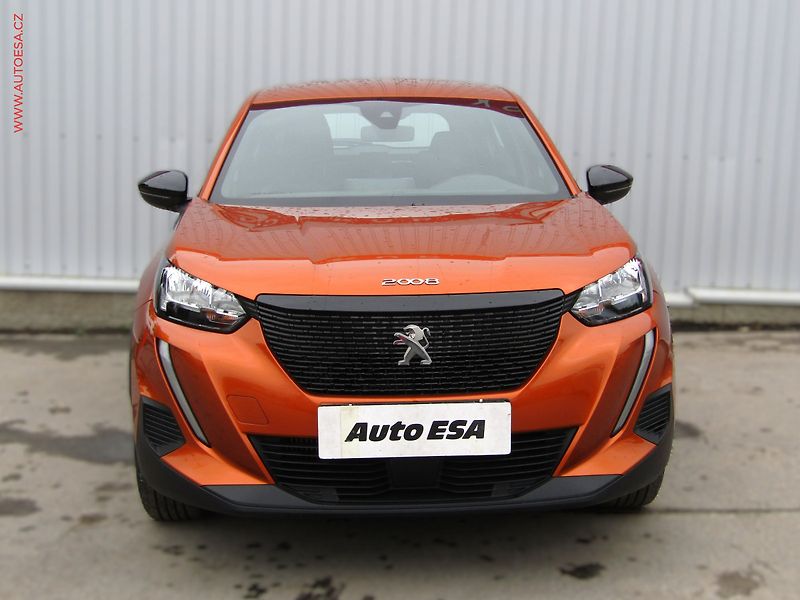Peugeot 2008 (2023) 1.2 PT, ČR, Active - fotka 2 z 19