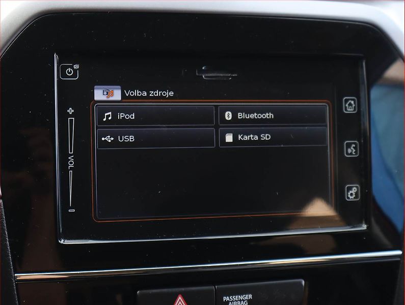 Suzuki Vitara (2022) 1.4 BoosterJet - fotka 18 z 18