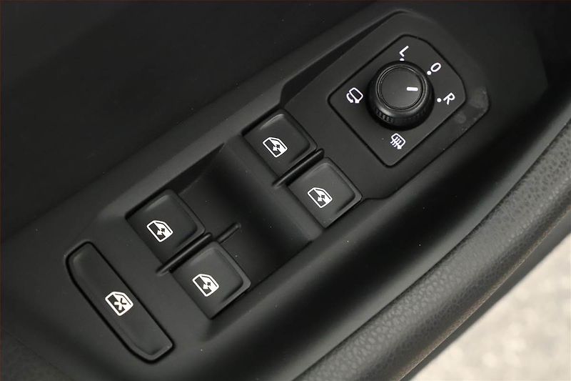 Volkswagen Arteon (2018) 2.0 TDI - fotka 9 z 21