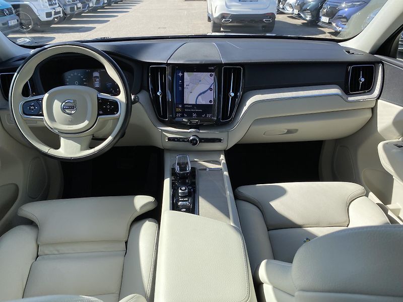 Volvo XC60 - fotka 9 z 27