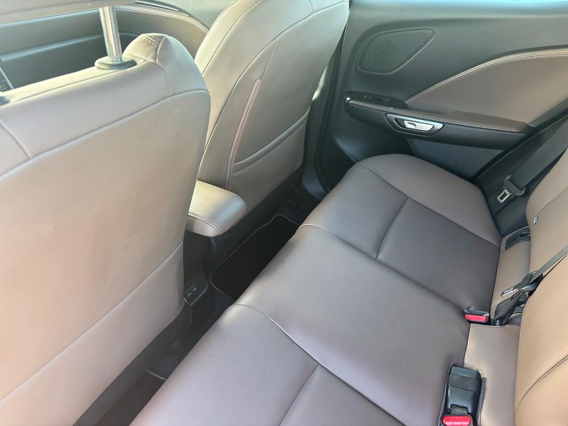 Lexus LBX 1.5 HSD e-CVT Elegant Tech - fotka 22 z 26