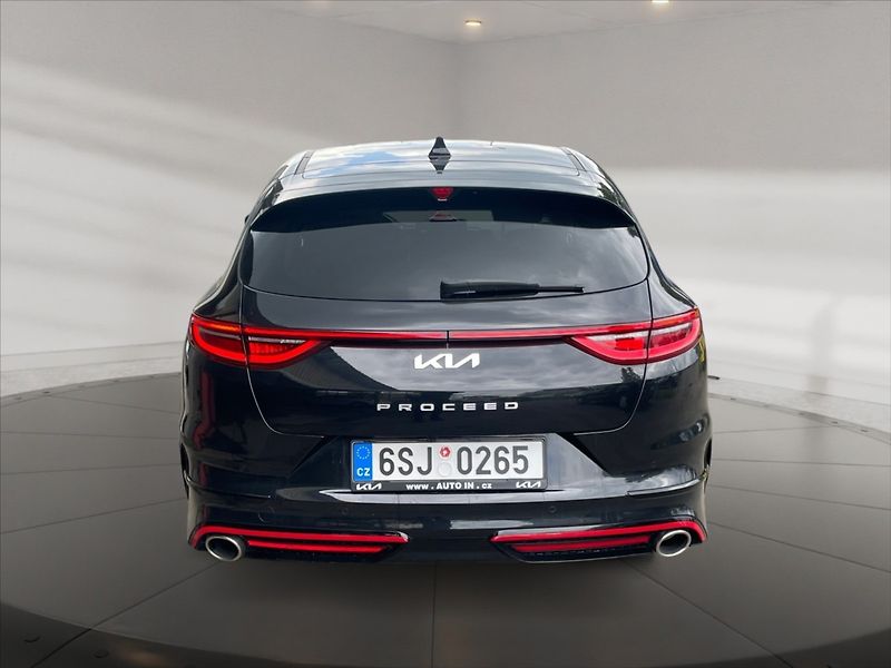 Kia ProCeed 1,6 T-GDI GT AT - fotka 5 z 11
