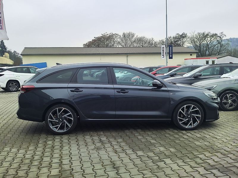 Hyundai i30 1.5 T-GDI/117kW N-Line DCT - fotka 4 z 32
