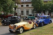 Krása a elegance starých strojů na veteránské vyjížďce plzeňského Veteran Car Clubu v Radobyčicích.