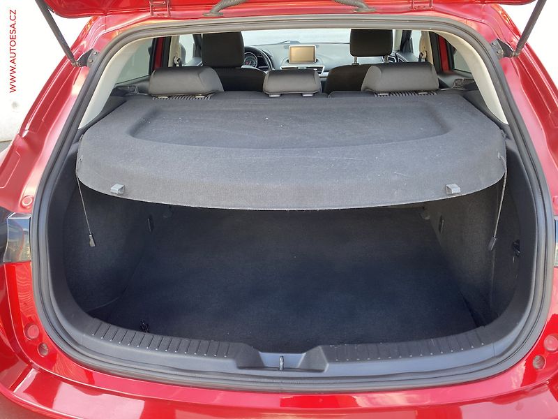 Mazda 3 (2014) 2.0 i, Sport, navi, bixen - fotka 7 z 20