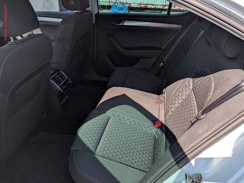 Škoda Superb (2016) 1.4TSi, Navi, bixen - fotka 10 z 16