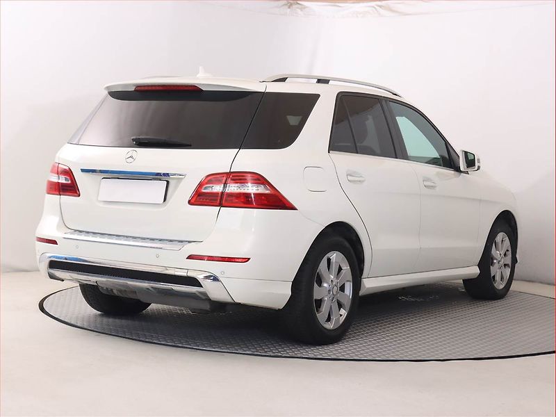 Mercedes-Benz Třídy M (2013) ML 350 BlueTEC, 4X4, Automat - fotka 5 z 19