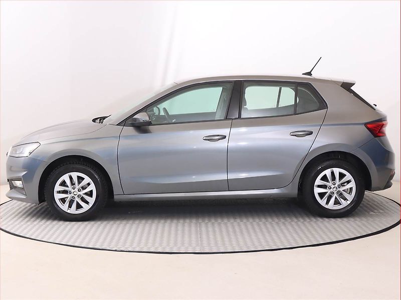 Škoda Fabia (2024) 1.0 TSI, Automat, Tempomat - fotka 3 z 23