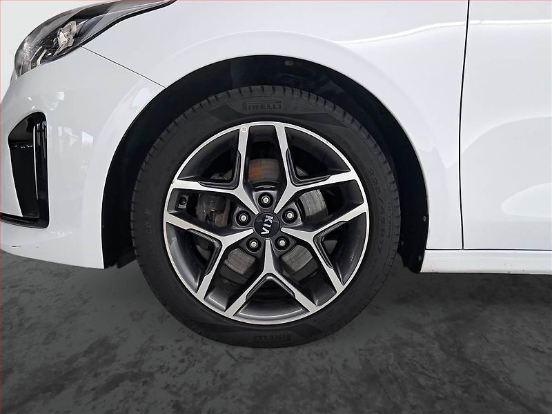Kia Ceed (2020) GT Line 1.4 T-GDI, Navi - fotka 15 z 17