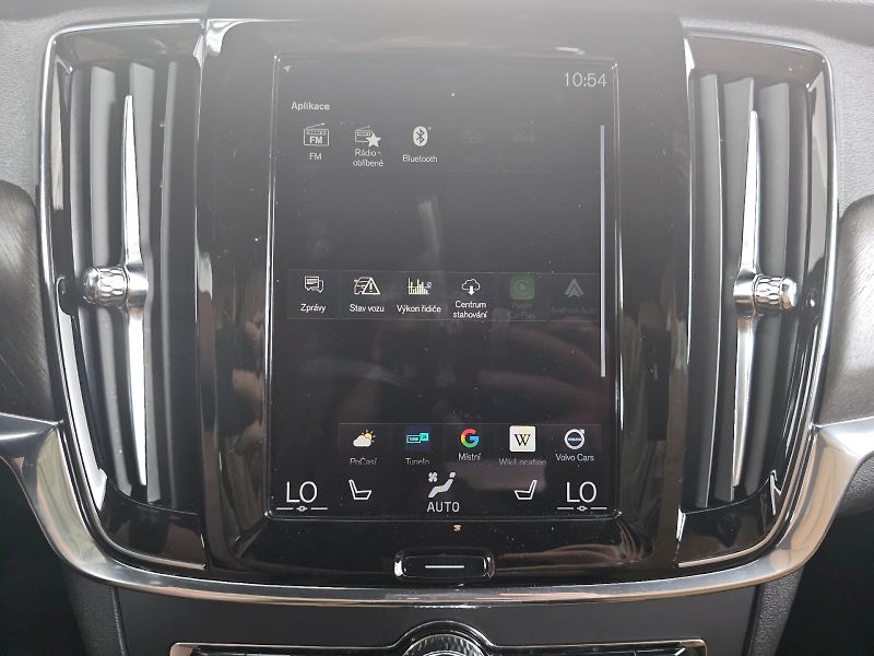 Volvo V90 (2020) Cross Country D5 173kW MOMENTU - fotka 22 z 33