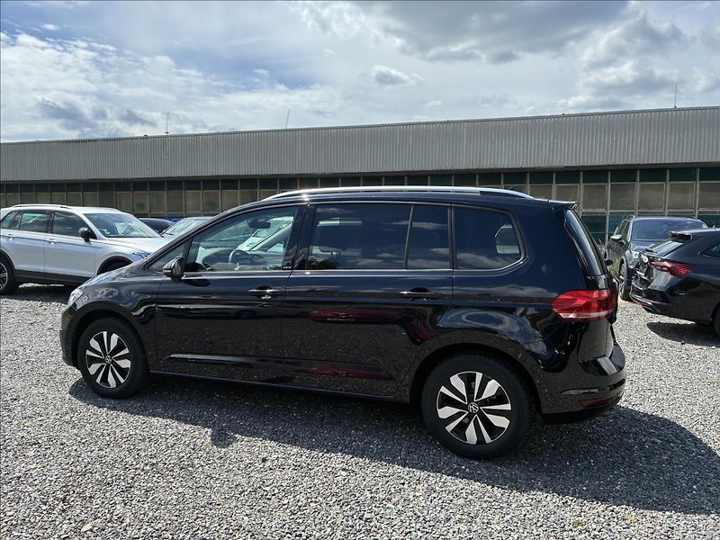 Volkswagen Touran 2,0 TDI ,7 MÍST,TAŽNÉ,KAMERA - fotka 3 z 35