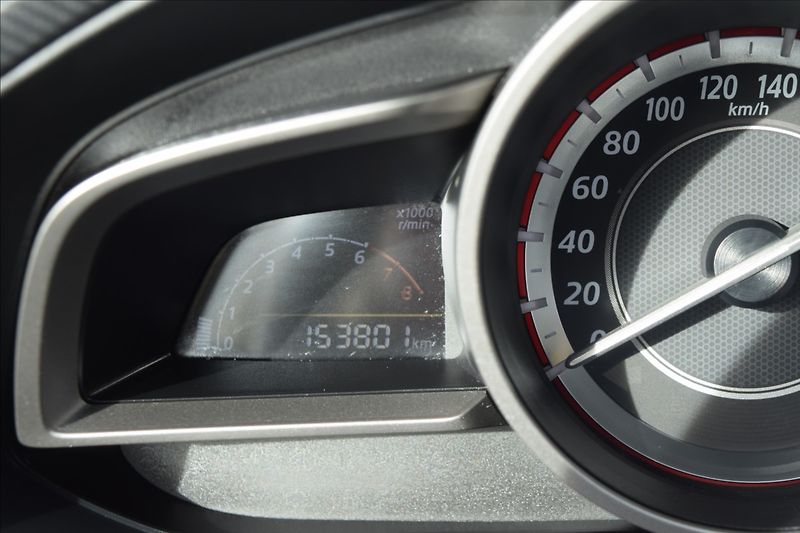 Mazda 3 1,5 74KW SKYAKTIV-G ALU KLIMA - fotka 27 z 38