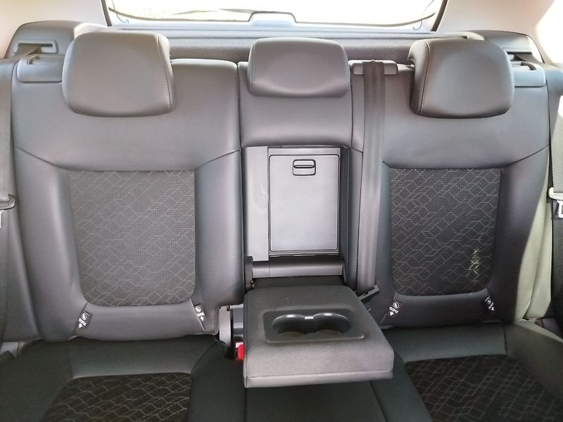 Peugeot 3008 ALLURE 2.0HDi 150 MAN6 - fotka 25 z 31