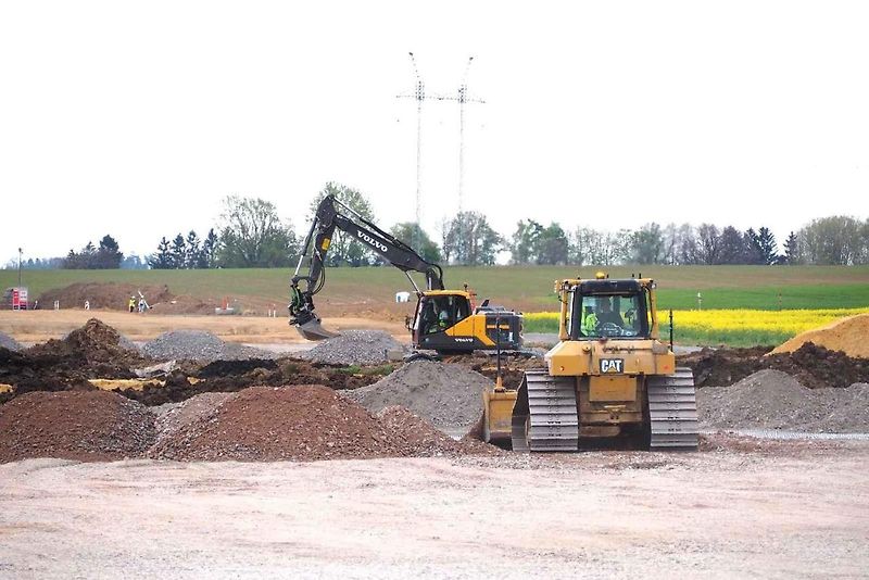 Snímky z výstavby dálnice D35 Džbánov - Litomyšl, duben 2025