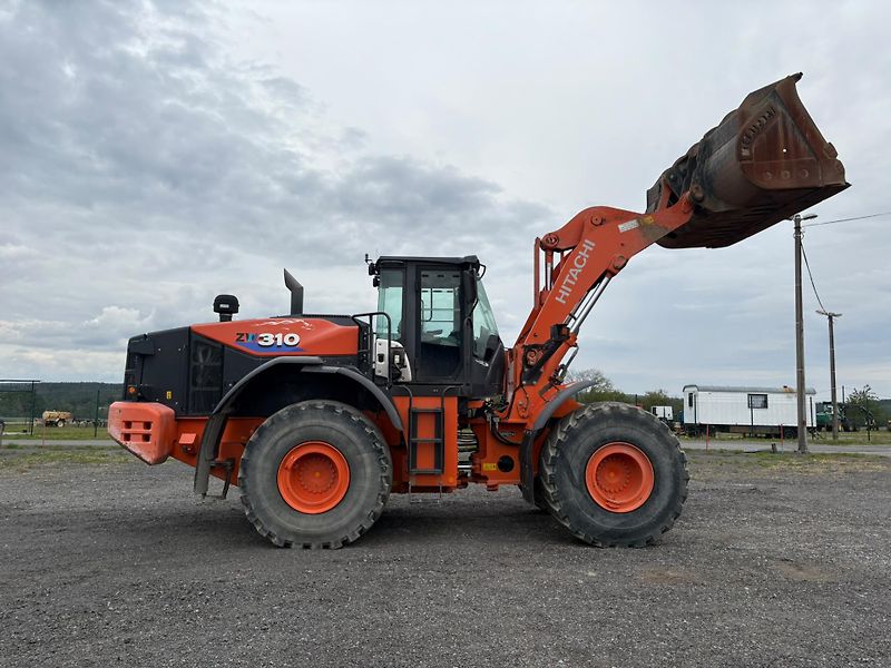 Hitachi (2017) Hitachi ZW310-6 - fotka 3 z 17