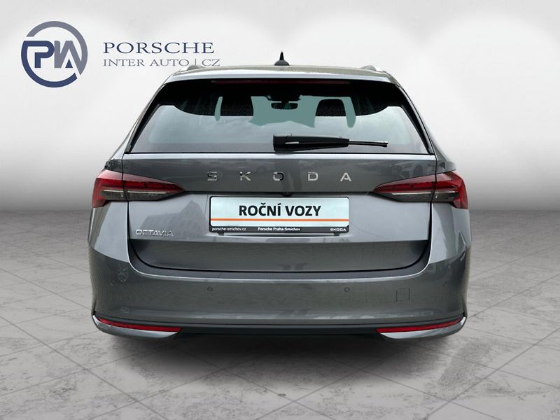 Škoda Octavia Combi Top Selection 2,0 TDI 11 - fotka 5 z 26