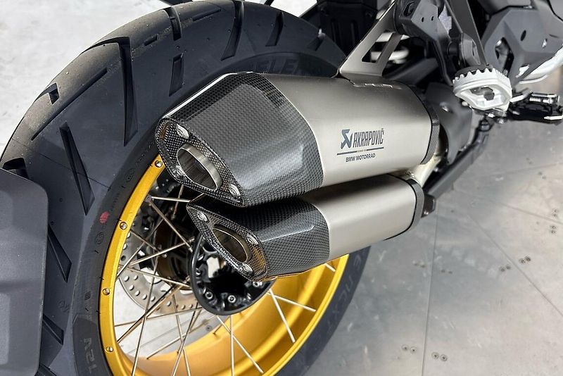 BMW R 1300 GS - fotka 6 z 13