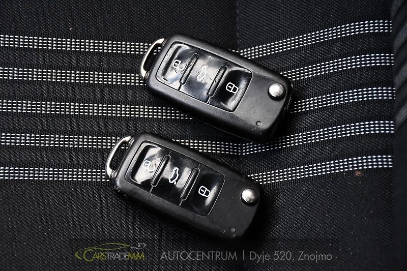 Škoda Citigo 1,0i MONTE CARLO PANO NAVI - fotka 32 z 45