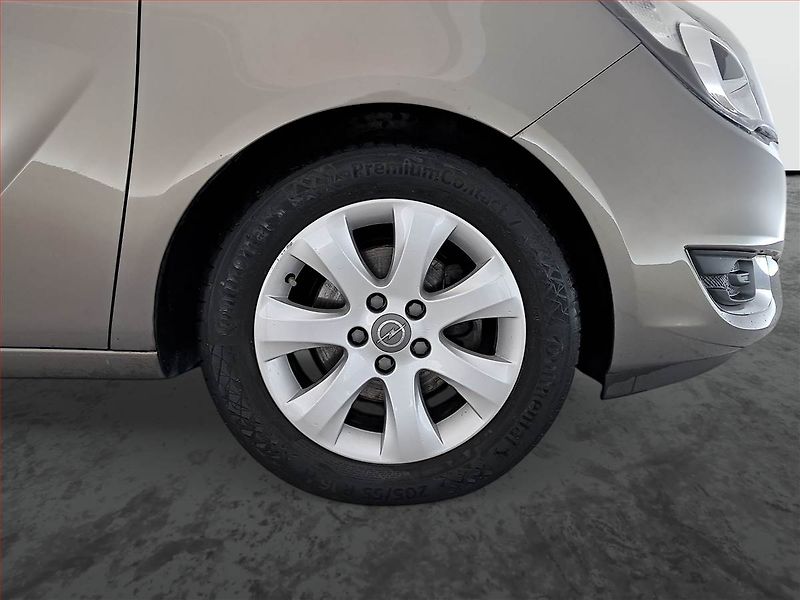 Opel Meriva (2014) Cosmo 1.4 Turbo, ČR,1.maj - fotka 14 z 16