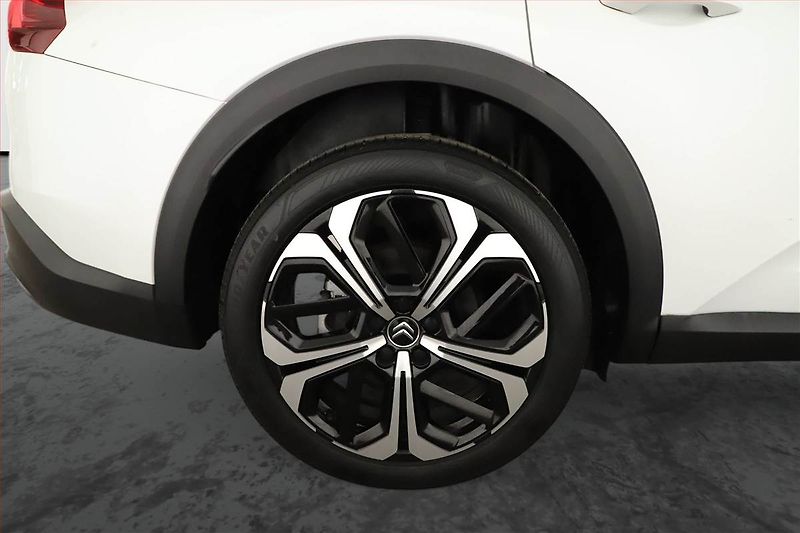 Citroën C5 X (2022) 1.2 PureTech - fotka 12 z 18