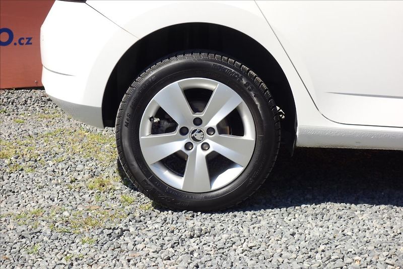 Škoda Fabia 1,2 TSi 81KW, ČR, DSG, STYLE. - fotka 9 z 33