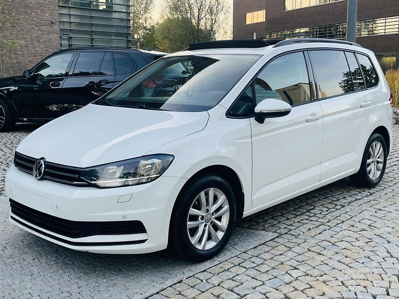 Volkswagen Touran 1.6TDI MANUÁL SERVISKA TAŽNÉ - fotka 5 z 44