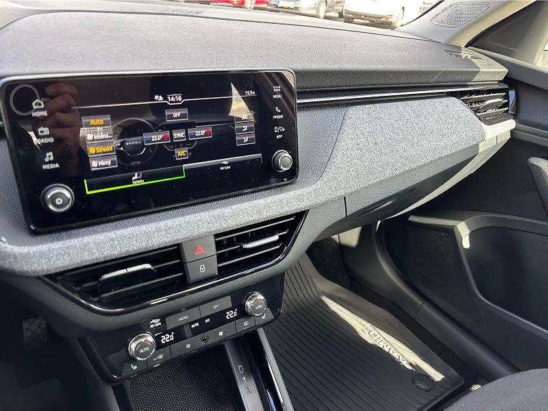 Škoda Kamiq 1.0TSI 85 kW SELECTION - fotka 18 z 27