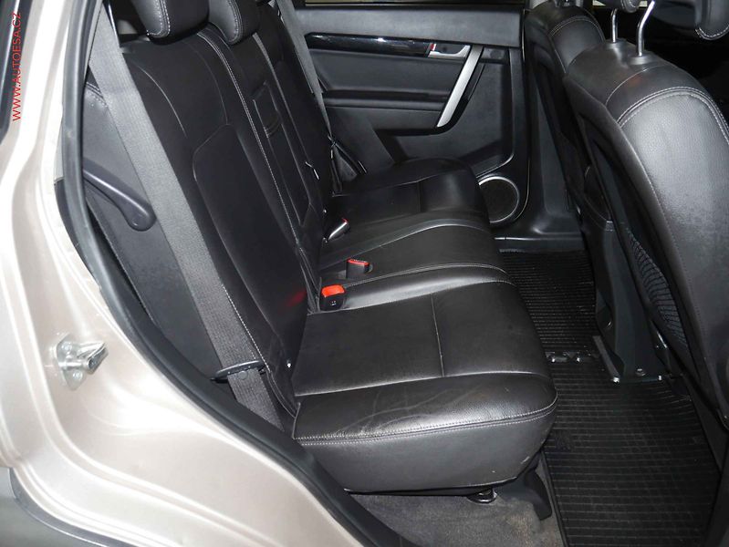 Chevrolet Captiva (2012) 2.2 CDTi 4x4, ČR, servis - fotka 11 z 22