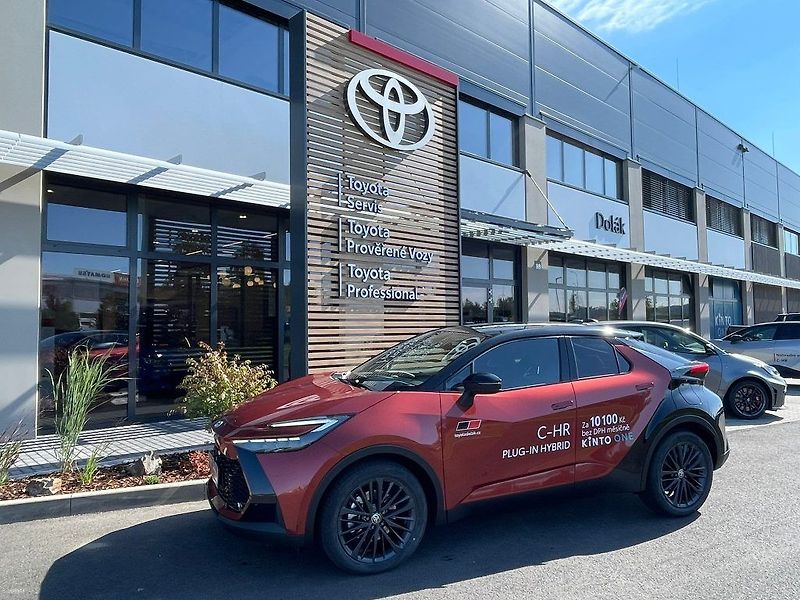 Toyota C-HR 2.0 Plug-In Hybrid Tokyo Edit - fotka 1 z 33