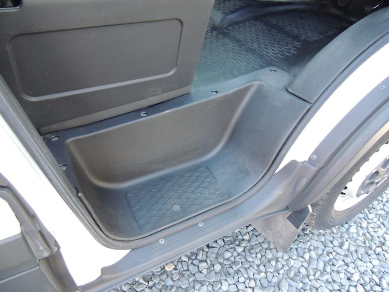 Iveco Daily (2022) 3.0D,129kw,automat,ČR,1.maj. - fotka 38 z 46