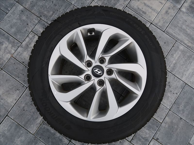 Hyundai Tucson 1,7 CRDi,85kW,1majČR,navi,tažn - fotka 25 z 27